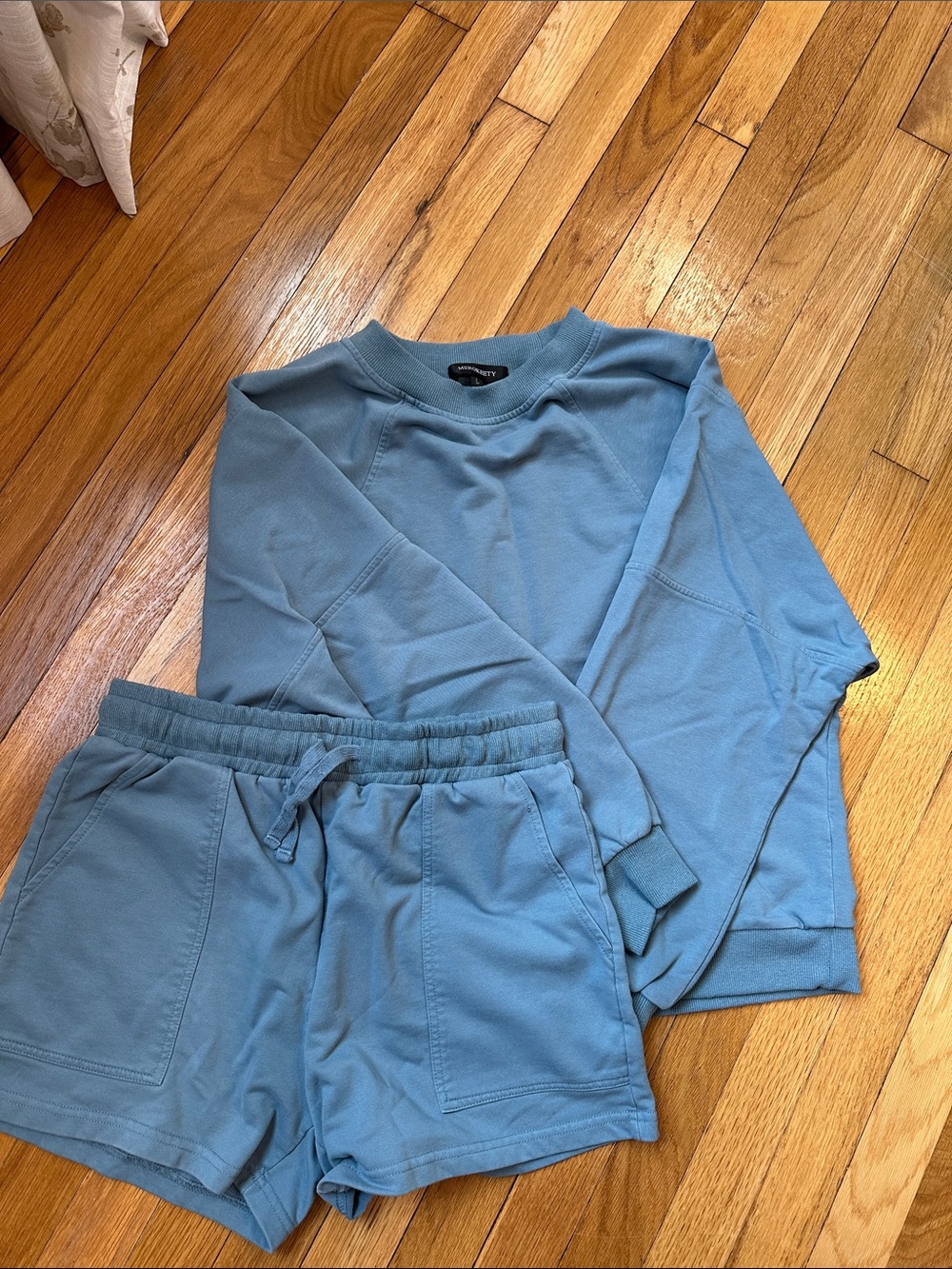 Women's Blue Cozy Lounge Set - Long Sleeve Top & Drawstring Shorts